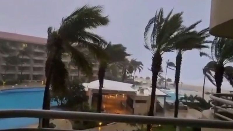 Mexiko zasáhl hurikán Olaf, k Tchaj-wanu se blíží tajfun Chanthu